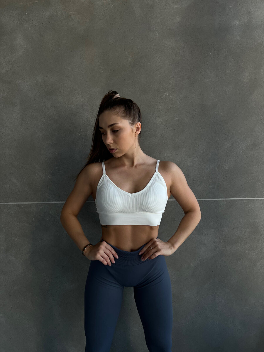 Меня зовут Валерия, я персональный тренер по фитнесу.
На моей практике уже более 100 клиентов онлайн и офлайн.
⠀⠀⠀
Мое образование:
🔸Школа диетологов России: «Эксперт в области рационального питания и коррекции веса», «Формирование новых пищевых привычек, основных дефицитов нутриентов и психологическая поддержка» 2020г.
🔸Член сообщества Диетологического Центра «Диетологи России» 2020г.
🔸Ассоциация профессионалов фитнеса «Персональный тренер тренажерного зала» 2020г.
⠀⠀⠀
🏆Вице-чемпионка Алтайского края Фитнес Бикини 2022г.
⠀⠀⠀
Я работаю с девушками не только из Барнаула, но и других городов России.
Помогая им достигнуть своих целей, выстроить здоровые отношения с едой и своим телом.
⠀⠀⠀
Я гарантирую результат каждому, кто выполняет мои рекомендации.
⠀⠀⠀
Если тебе нужна помощь, я всегда готова протянуть свою руку и оказать поддержку.🫶🏼
