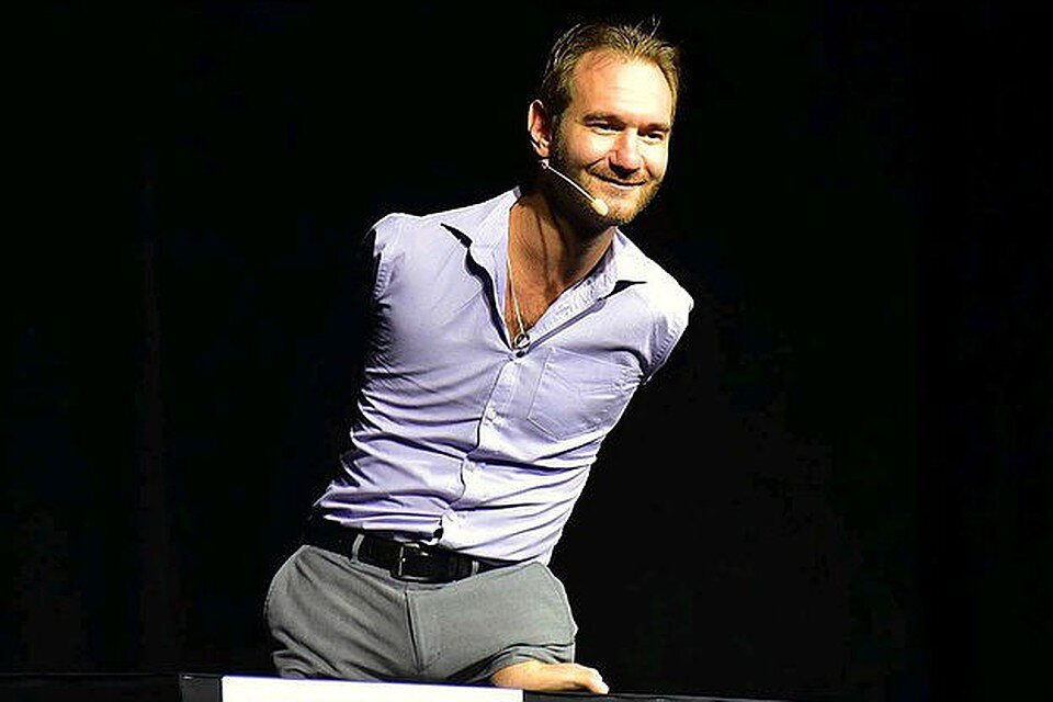 Почему ник. Человек с сильной личностью ник вуйчич. Ник вуйчич в церкви. Красивые никнеймы. Ник вуйчич 1992.