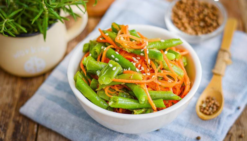 Салат с корейской морковкой «Вкусно и быстро»