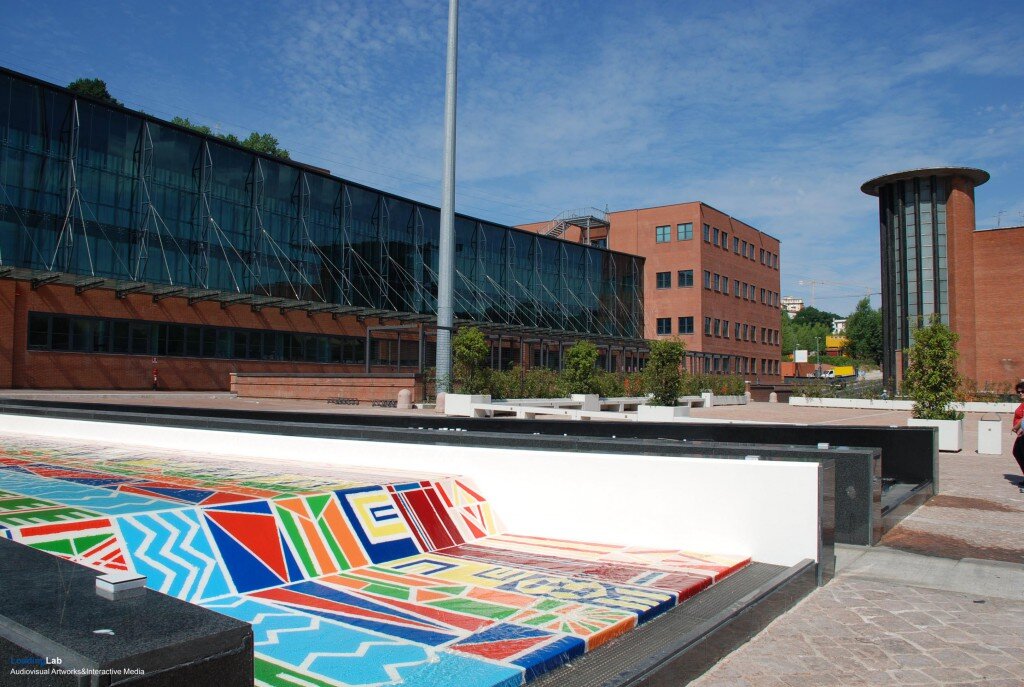 Большой такой университет...