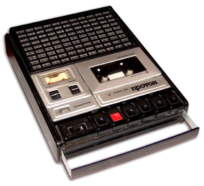 Магнитофон -Протон.