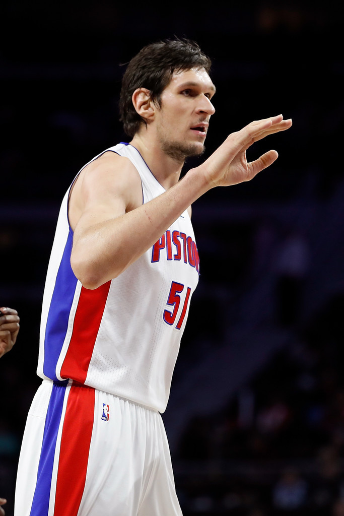 http://www2.pictures.zimbio.com/gi/Charlotte+Hornets+v+Detroit+Pistons+MuY0-uUUI5Cx.jpg