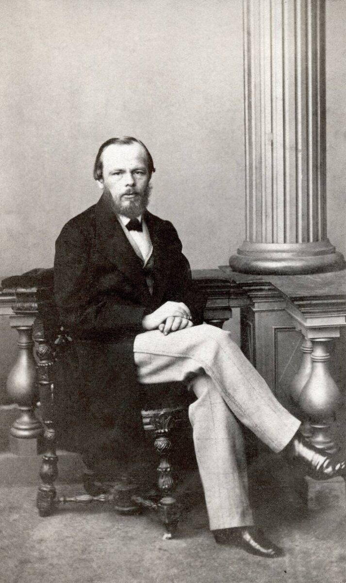 Достоевский. Фото 1861 года (за 20 лет до смерти). Изображение из открытых источников.