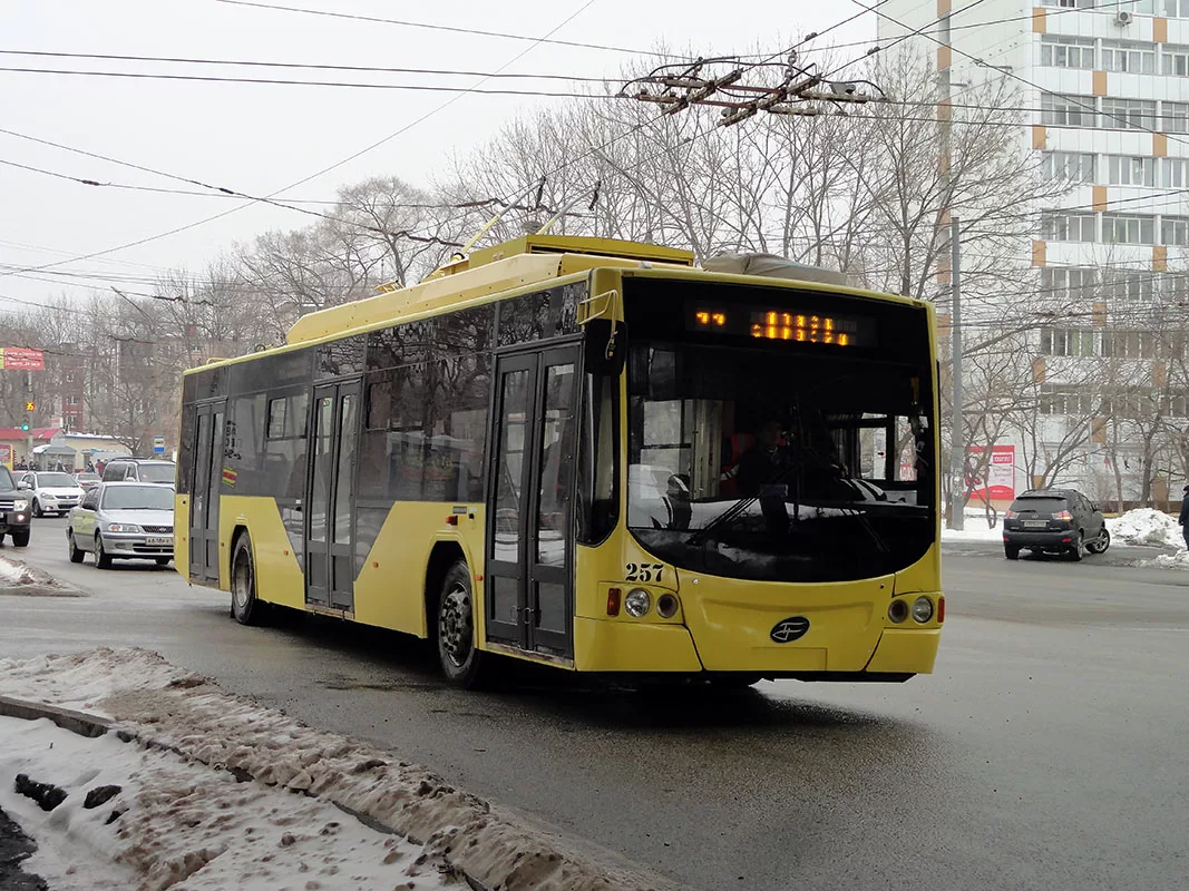 Троллейбус 257. Троллейбус Владивосток. Желтый Тирасполь троллейбус 257. Списанные троллейбусы Владивостока.