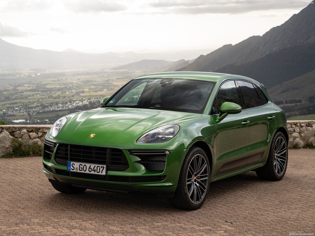 Porsche Macan Porsche Cayenne 2020