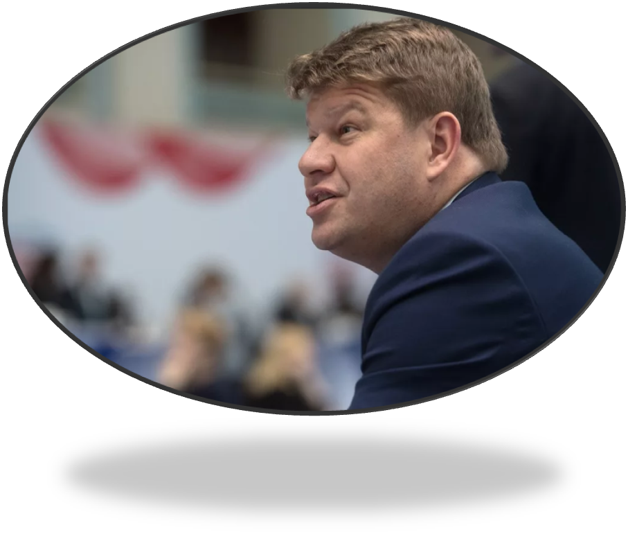 Губерниев красивый портрет