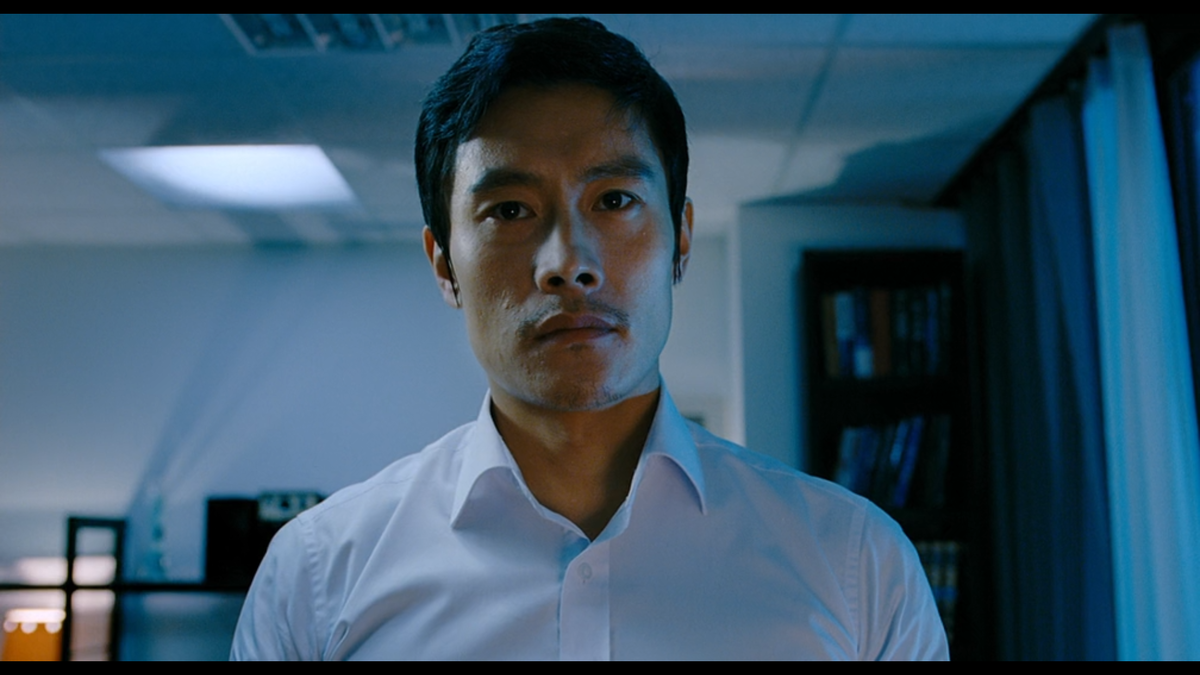 Главный герой тоже маньяк.