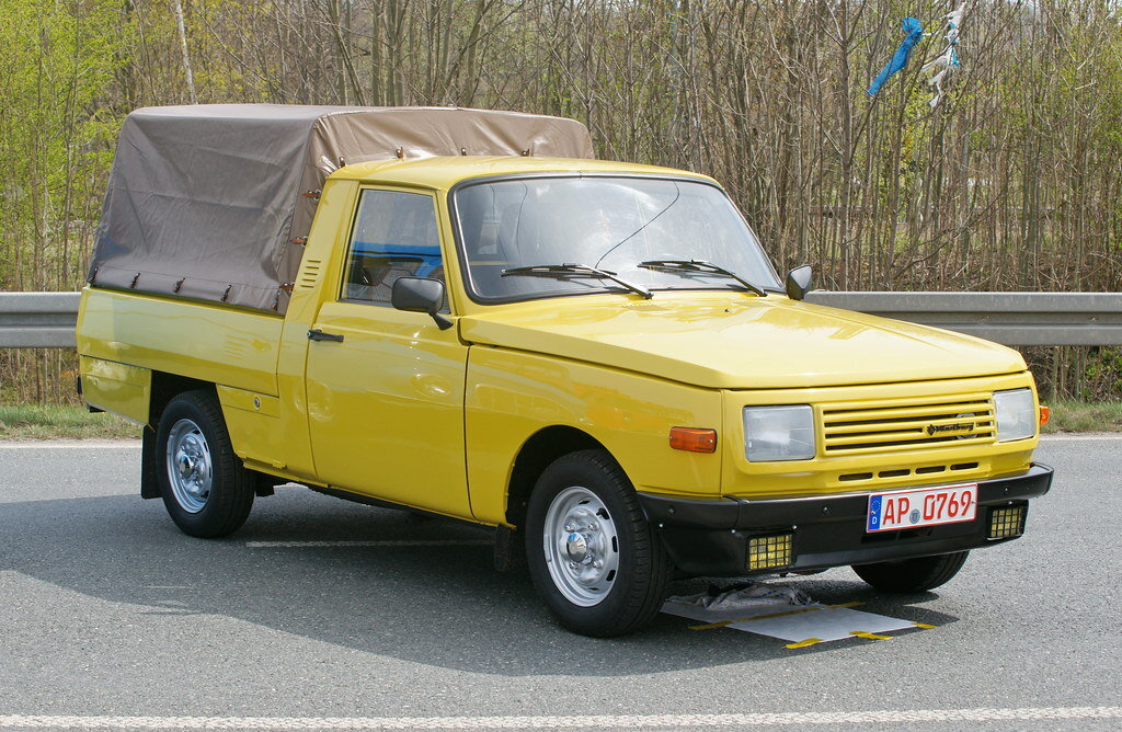 Автомобиль Wartburg 353