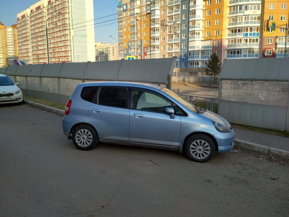 Honda Fit 2002 год