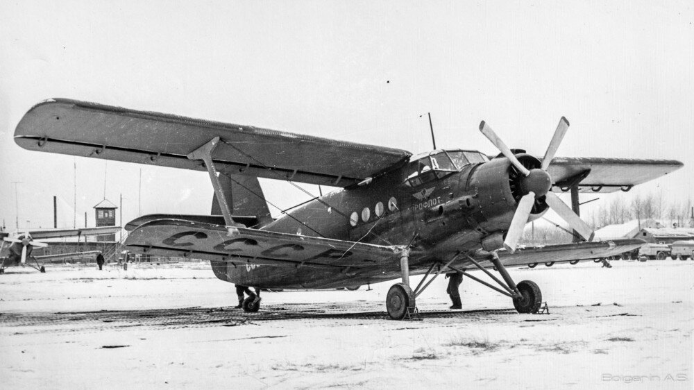 Ан-2 а/п г.Хабаровск, 1965 год. Фото: Болгарин Александр Степанович.