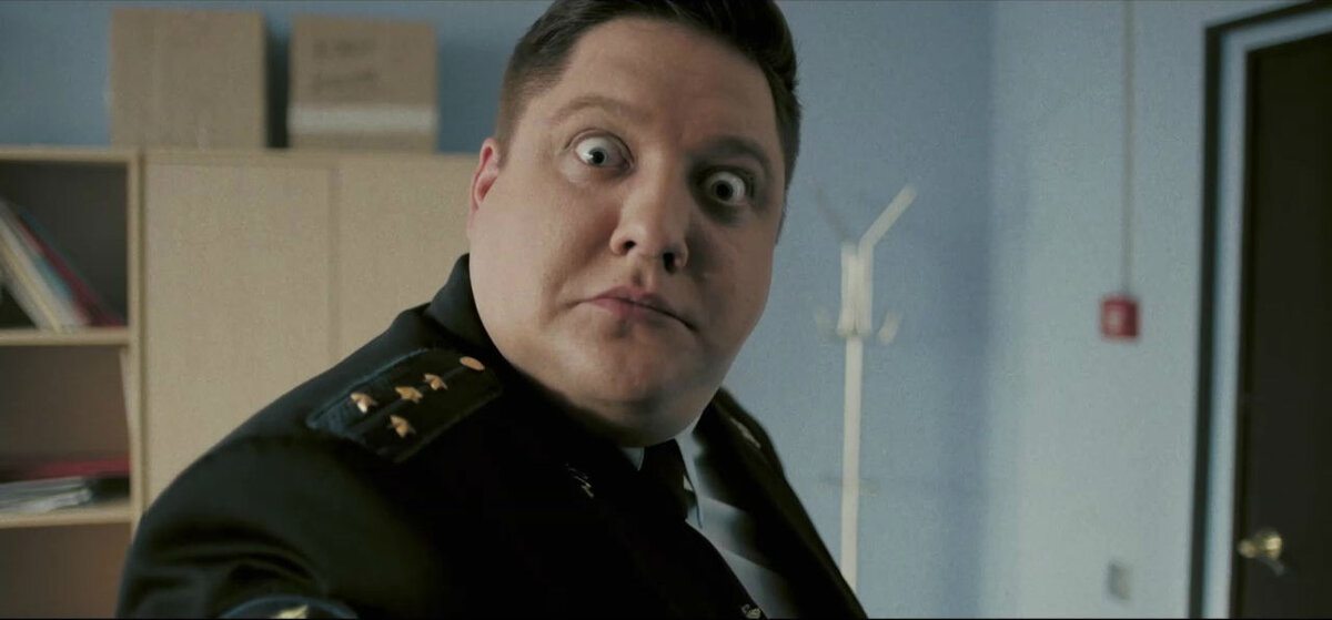 Роман Попов в роли Игоря Мухича