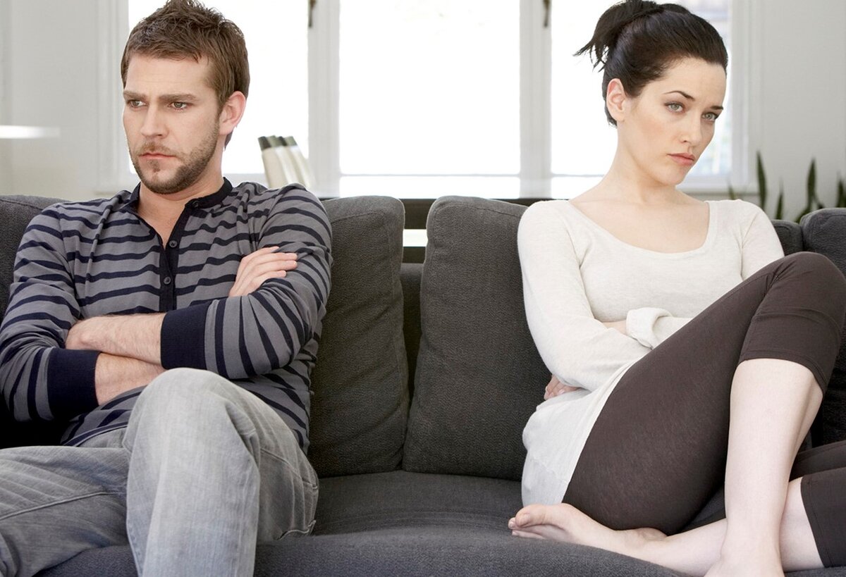 Фото с сайта https://www.menslife.com/woman/chto-delat-esli-devushka-obidelas.html