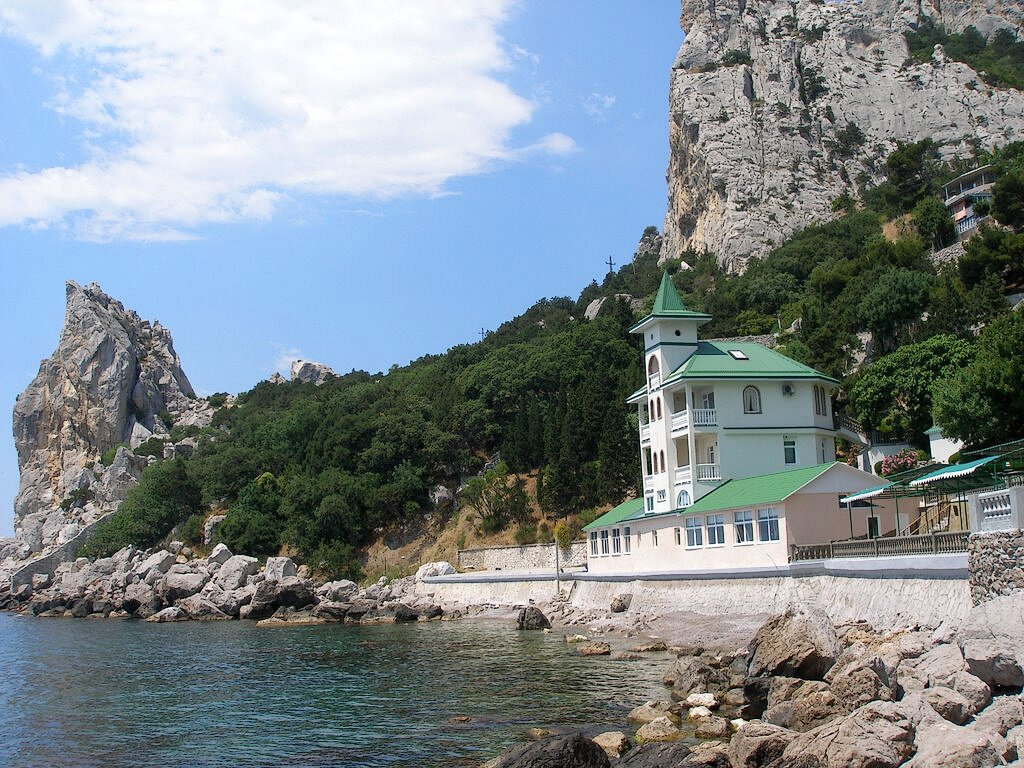 Пляж санатория "Юность". фото сайта Ru-krym-otdyh.ru