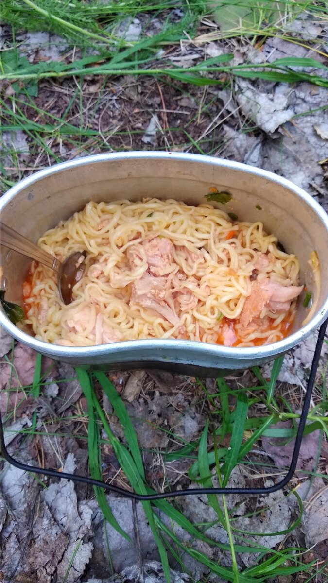 Лапша с тушёнкой