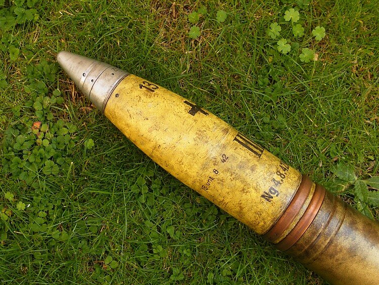 Олимпийский снаряд 5 букв. Бронебойный снаряд 88 мм. Снаряд 88 мм Flak. 88 Мм бронебойный немецкий снаряд. 88 Мм снаряд вермахта.