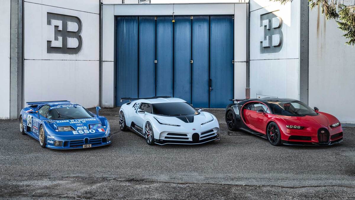 Слева направо: модели EB110 SS, Centodieci и Chiron
