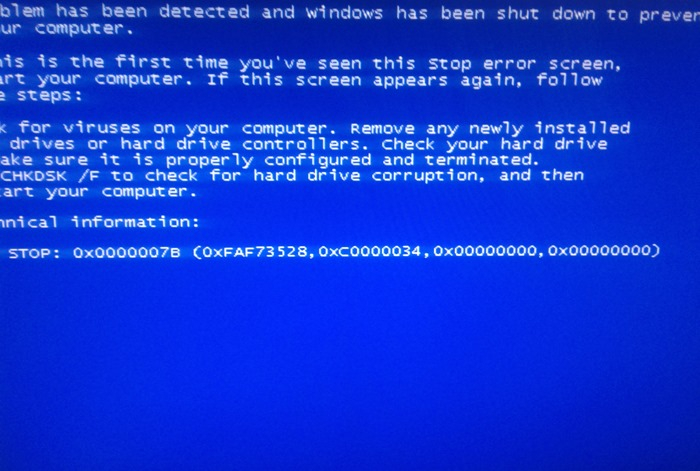 Error 7 0. Синий экран. Синий экран ошибка 0x0000007b Windows 10. Голубой экран. Звук ошибки виндовс.
