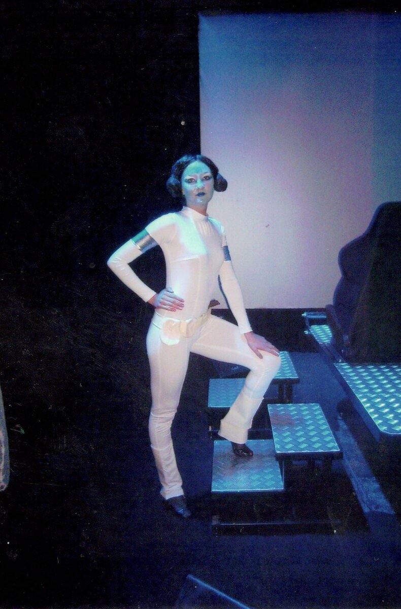 В образе, в кинотеатре