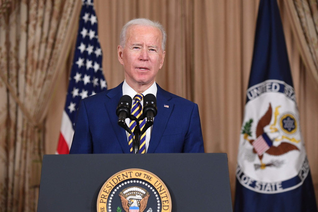 Президент США Джо Байден рассказывает о внешней политике в Государственном департаменте в Вашингтоне, округ Колумбия, 4 февраля 2021 года.