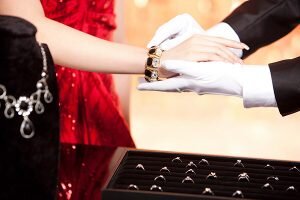 Вложения в серфис приносят дивиденды