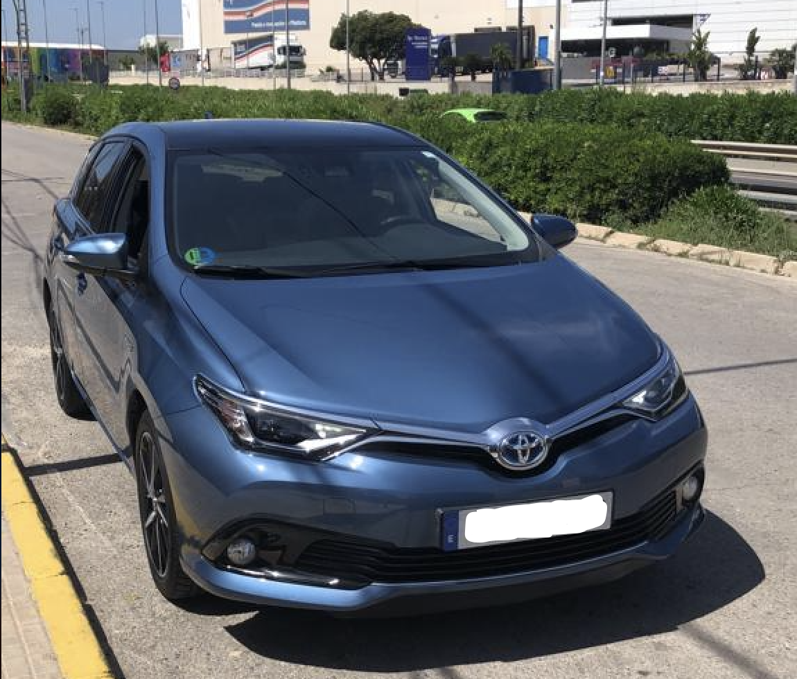 Тойота Аурис гибрид 