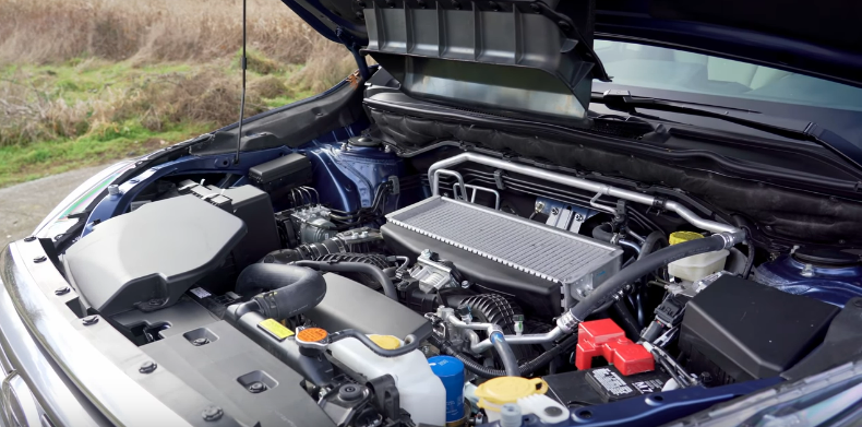 Подкапотное пространство, вид справа.