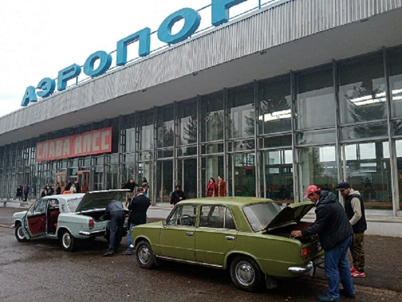 Здание аэропорта (фото из личного архива)