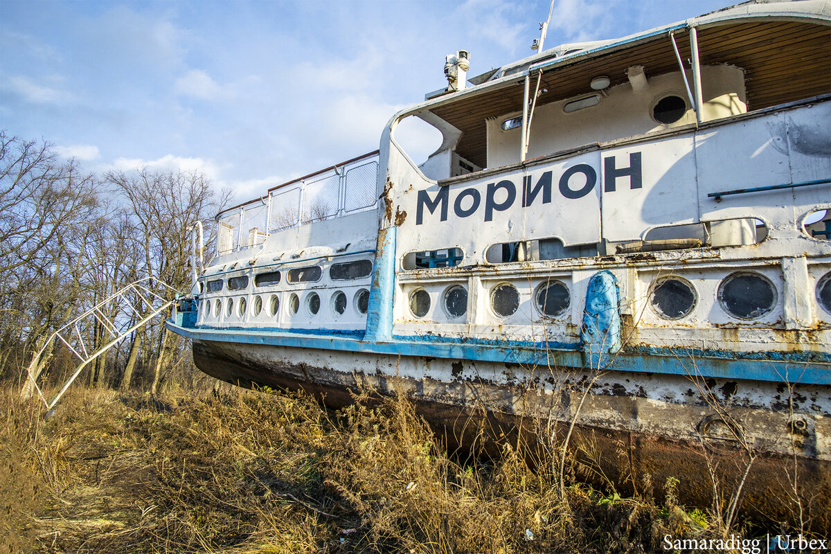 Заброшенный корабль Морион в протоках Волги | Samdig | Дзен