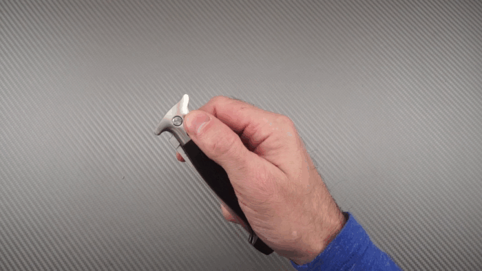 Нож "Страйк" отлично флиппует