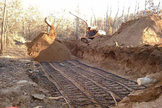 Примерно так выглядит поле теплового обменника для сбора геотермальной энергии. Впечатляет, не так ли?
