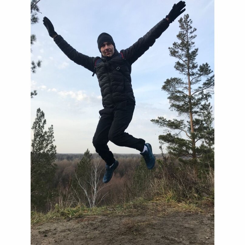 Павел Павлович ведет активный образ жизни и любит спорт. Его восстановление после операции было достаточно быстрым, он был настроен на продолжение физической активности.