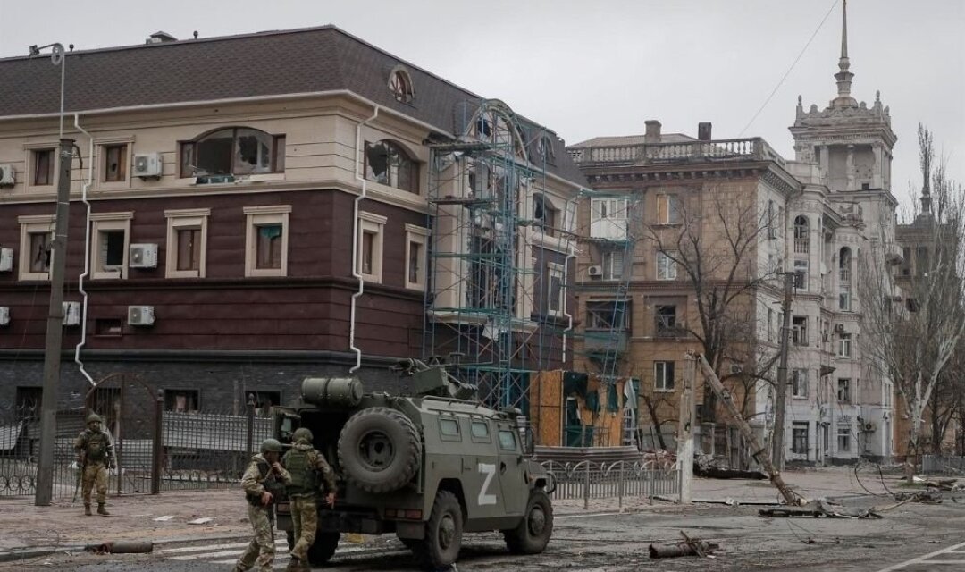 Одна из улиц Мариуполя. 