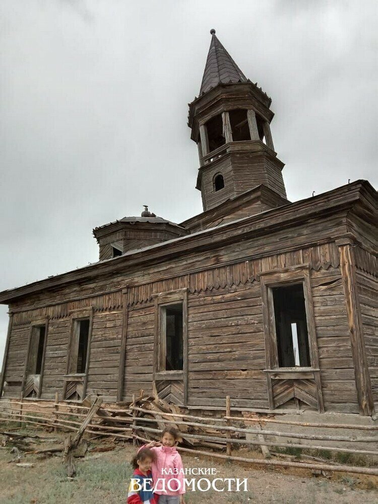 
Строили мечеть на века с лучшими материалами.
Фото: © Альбина Халел