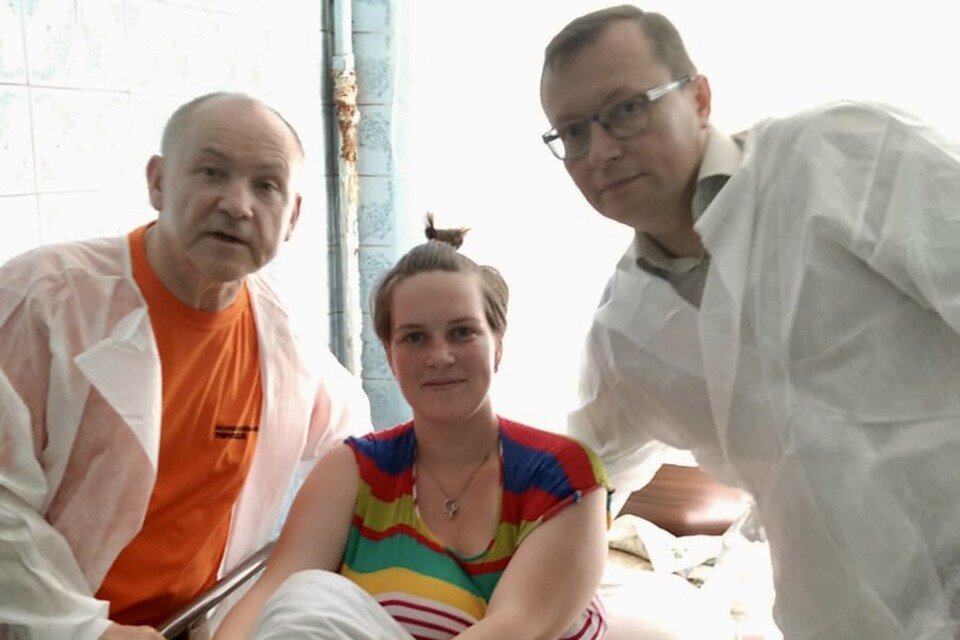     Мария - в палате для раненых. Зато с фронта едет муж Максим. И скоро появится на свет дочка Алиса! Фото: Борис Вишневский