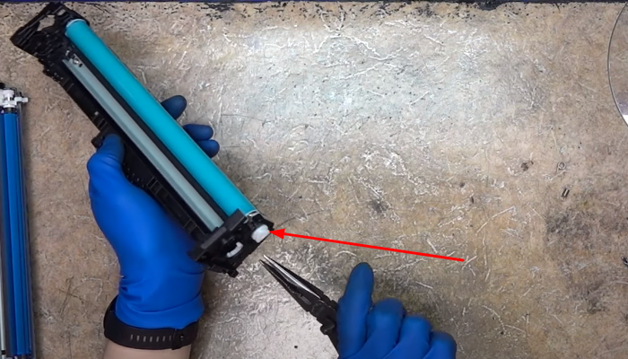 Фото 48. Вытряхиваем остатки тонера 