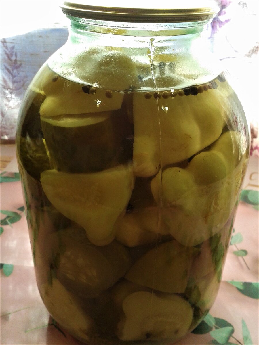 Фото автора. Банка с прошлого года