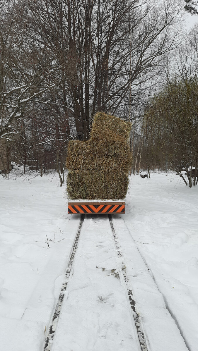 Подвоз стройматериала на дрезине