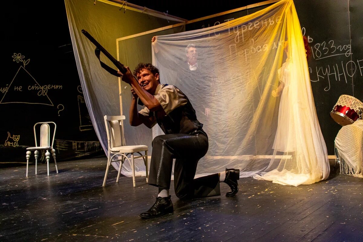 Спектакль 1 апреля. Спектакль 1 апреля. Спектакль 1 апреля. Перевернуть игру спектакль дмитрия маликова фото. Фестиваль.