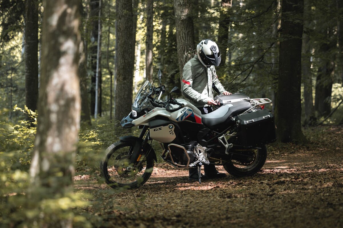 Bmw f900gs. BMW GS 900. BMW GS 1300 Adventure 2024. GS 1250 Adventure 2024. Vogue gs900x.