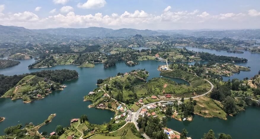 Вид на Гуатапе с высоты