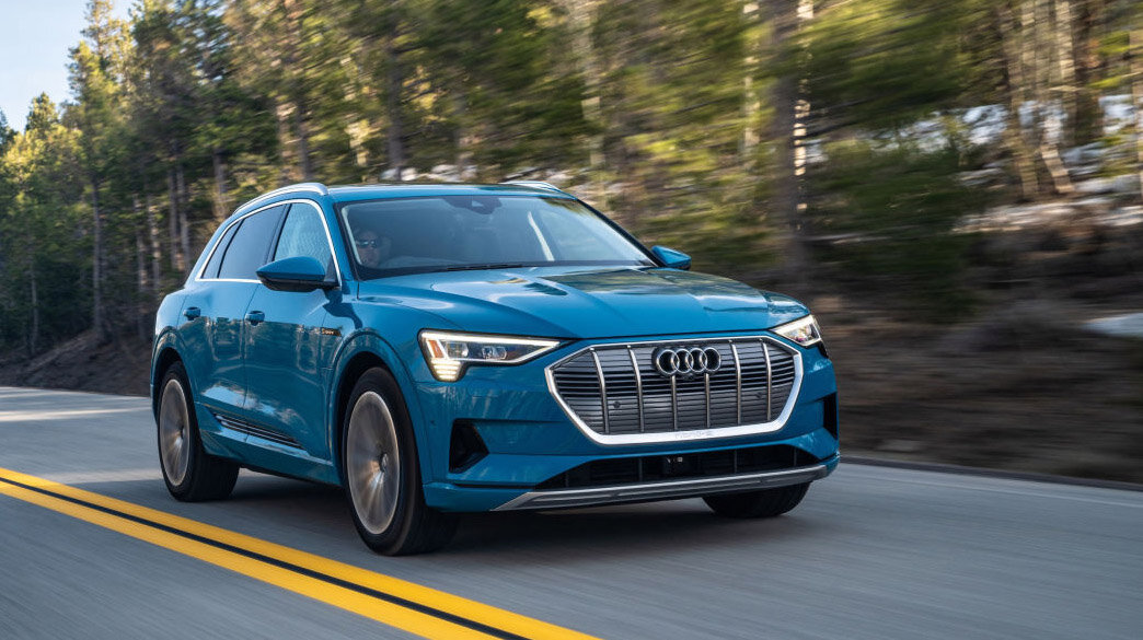 2020 Audi E-Tron электрический роскошный кроссовер в горах