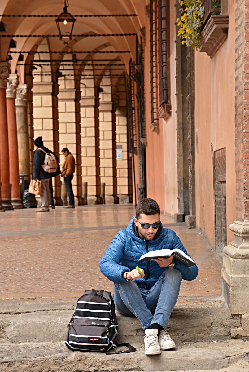                                              "Ученая" Болонья