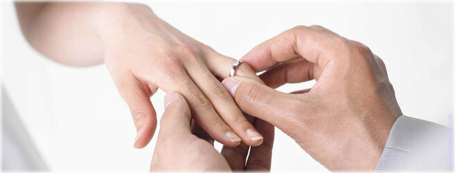 Выдали замуж "девушку-гейшу"