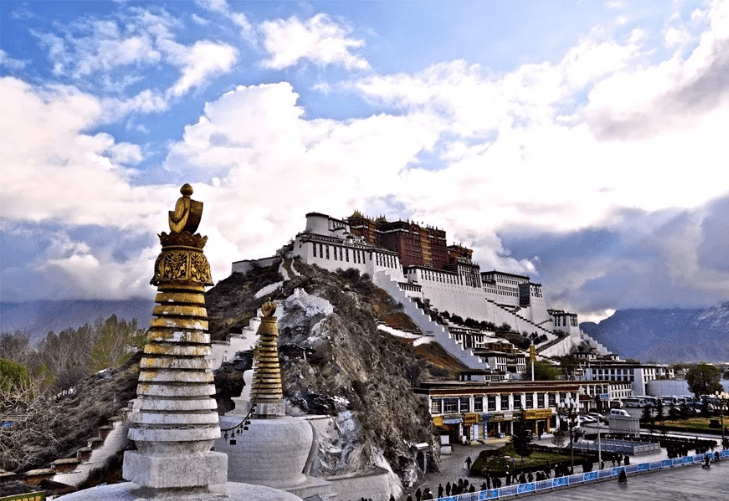 Тибет - невероятное место на планете (Лхаса). Источник изображения: Яндекс. Картинки