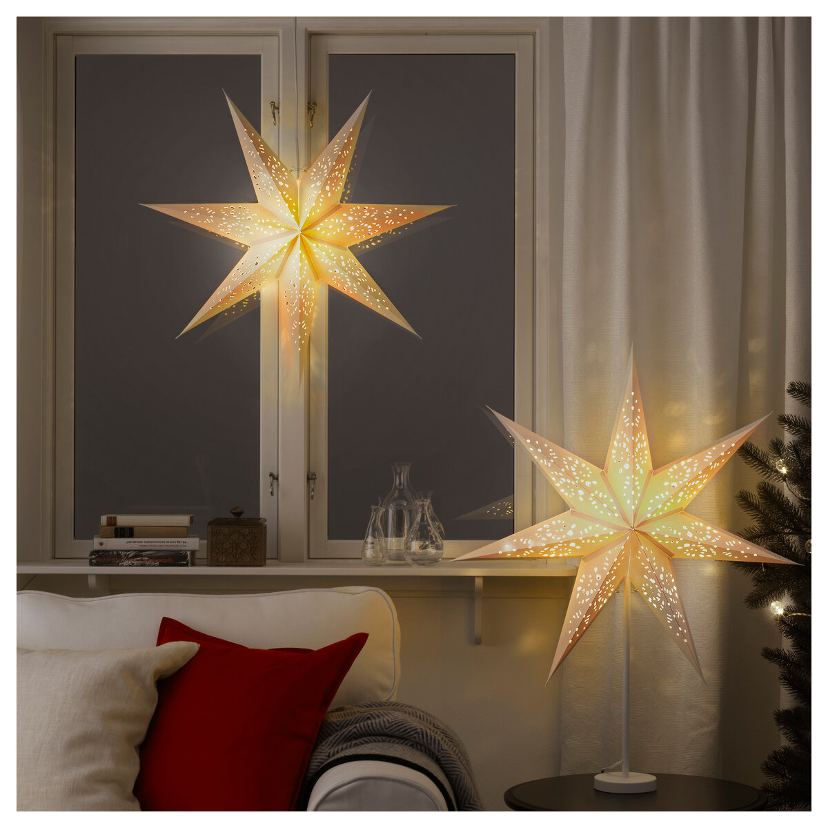 Светильник СТРОЛА. Цена: 399 рублей.Фото: Икеа