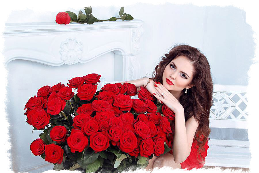 Букеты из 50, 100 и, в случае незначительных поводов, десяти роз пользуются немалым успехом. Сложно найти девушку, которая не обрадовалась бы такому подарку. Однако известно, что приметы предупреждают о том, что в букете не должно быть четного количества цветов.