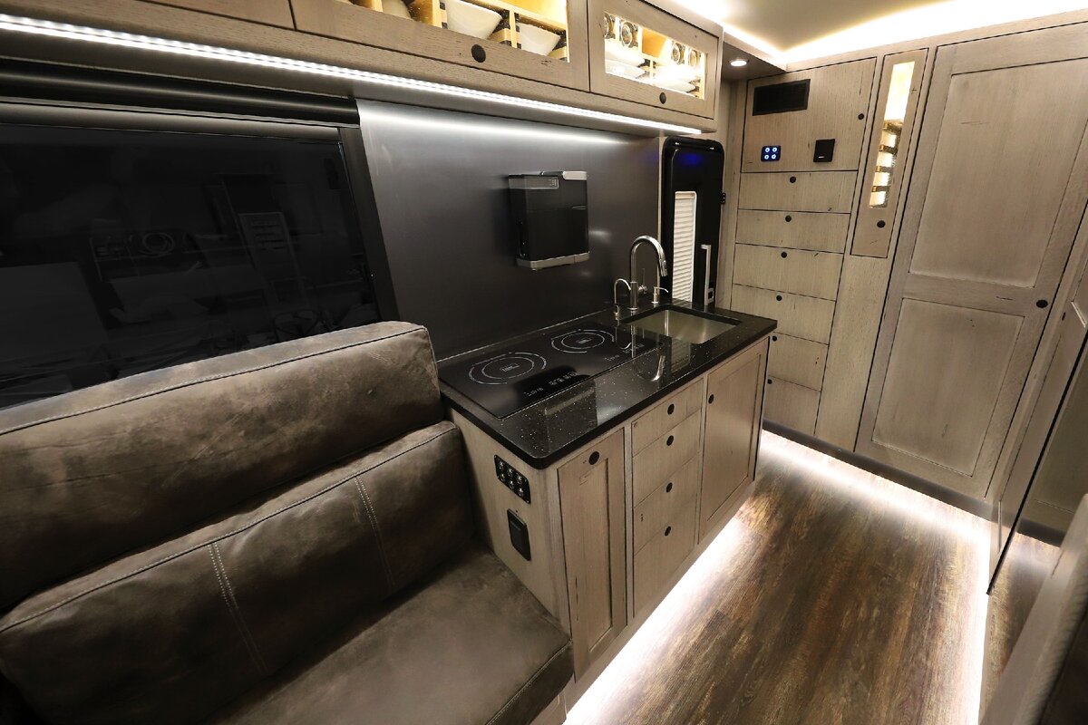 РђРІС‚РѕРґРѕРј Ford 750 EARTHROAMER