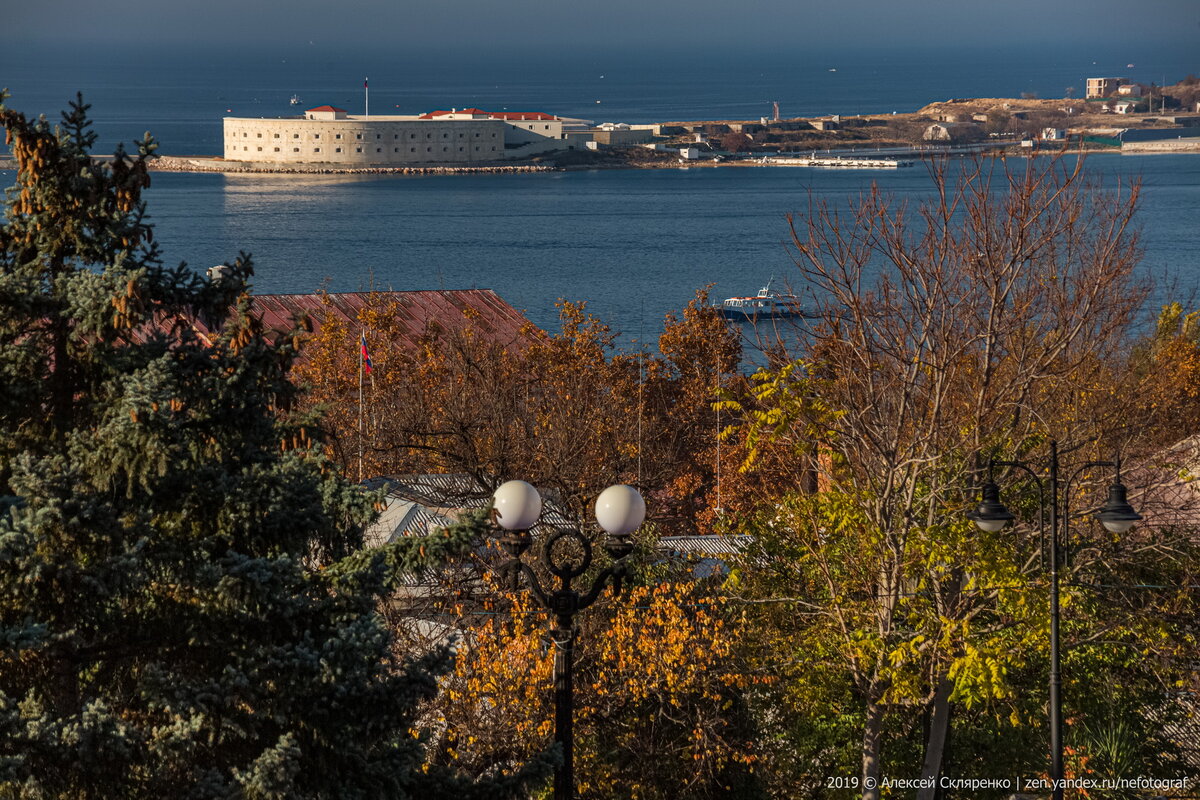 Шторм севастополь 2007 набережная. Новая волна севастополь. Шторм в севастополе 2023. Севастополь ноябрь 2023. Шторм в севастополе 26 ноября 2023 года.