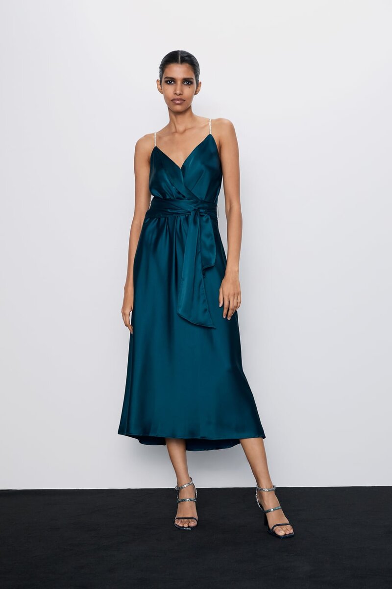 Zara Платье в бельевом стиле 3999р. 0387/206 97% полиэстр 3% эластан