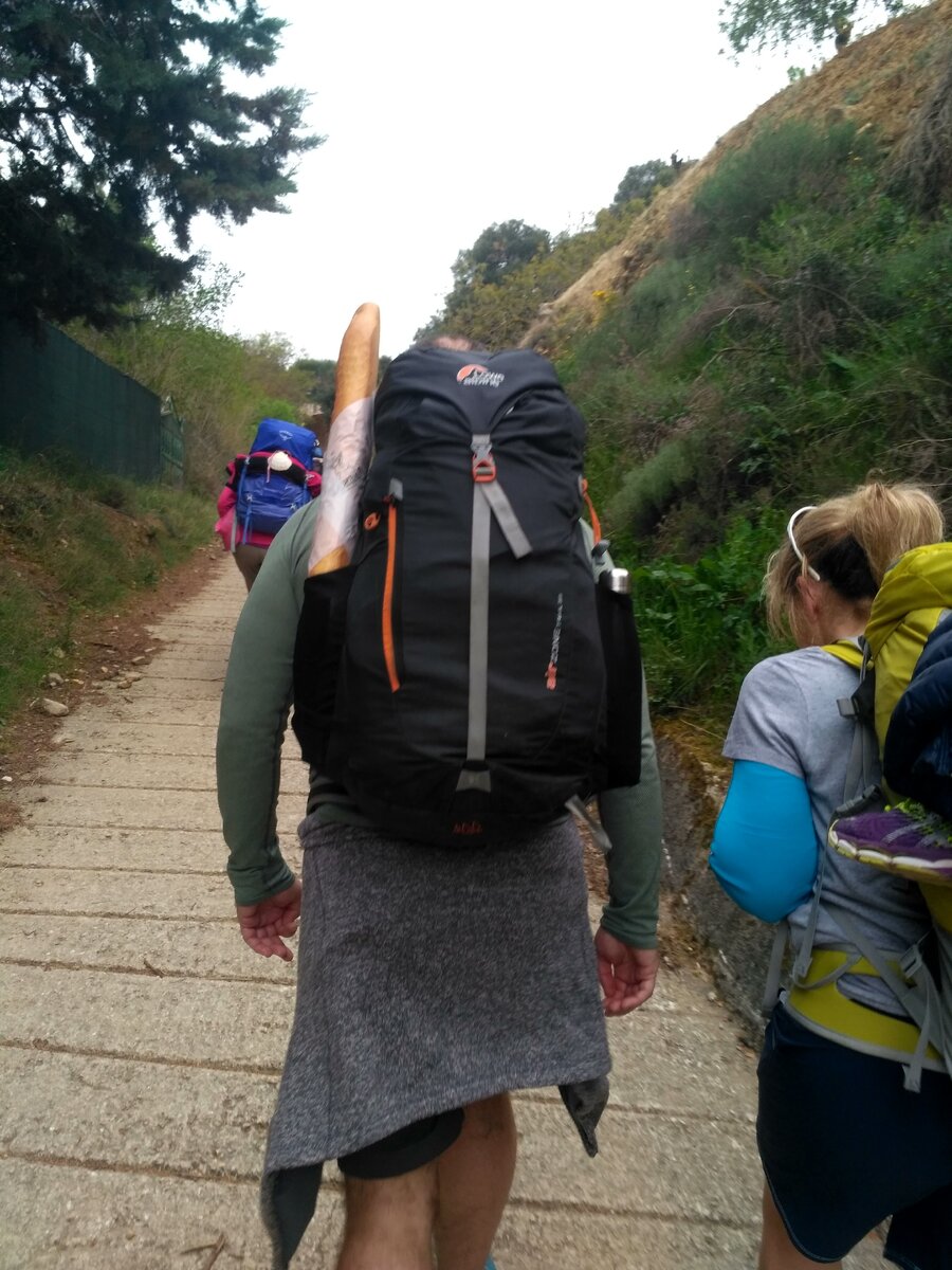 Обычно рюкзак пилигрима выглядит примерно так =)